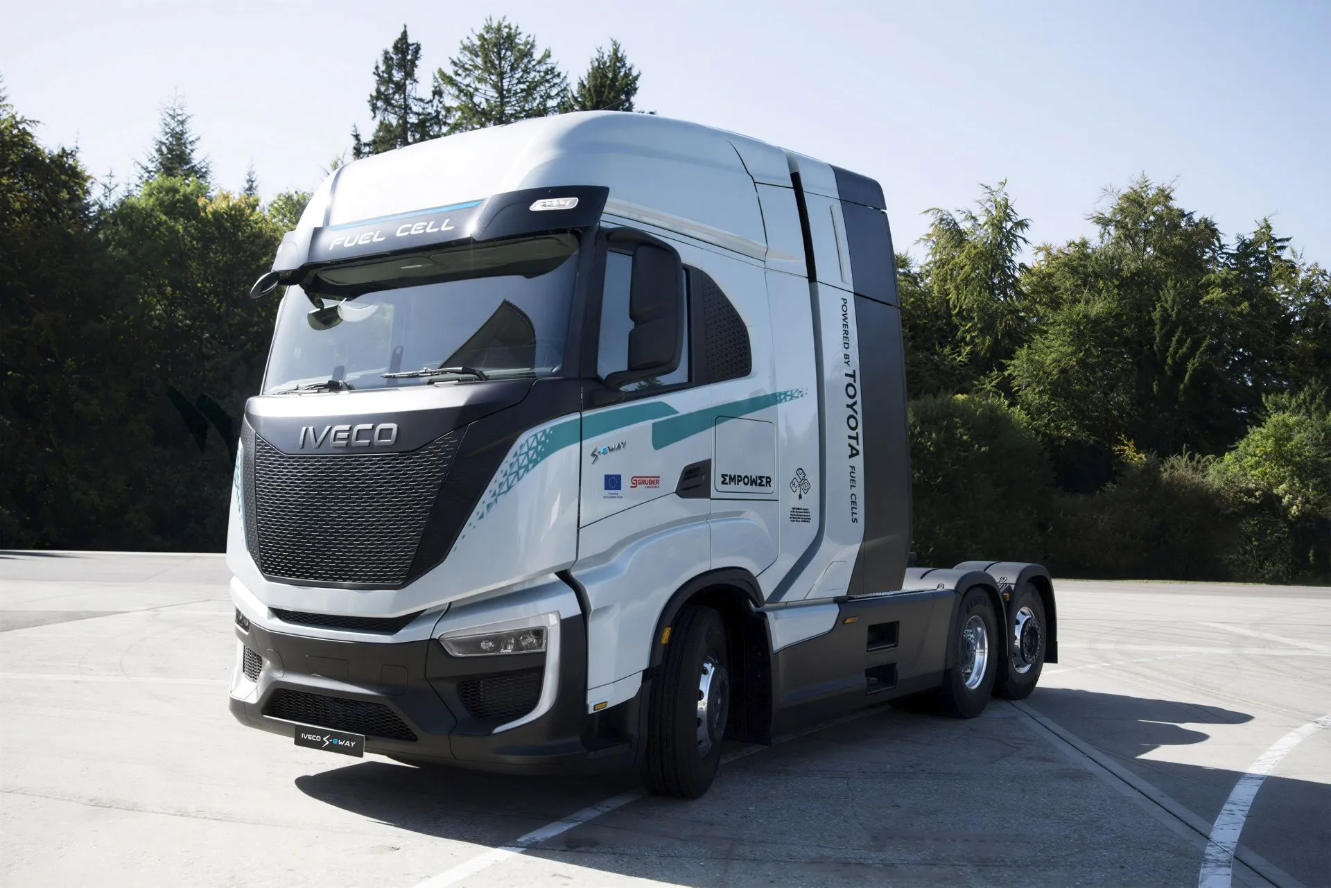 IVECO a Toyota spojují síly při vývoji nové generace těžkých nákladních vozidel s vodíkovými palivovými články