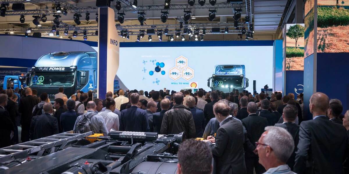 Spolenost IVECO pepisuje na veletrhu IAA 2018 historii se stnkem, kter zahrnuje nzkoemisn a 100% bezdieslovou znu